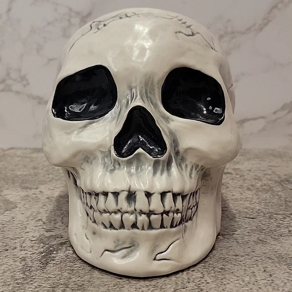 Ceramic Skull Candy Dish - Picture 5 of 12